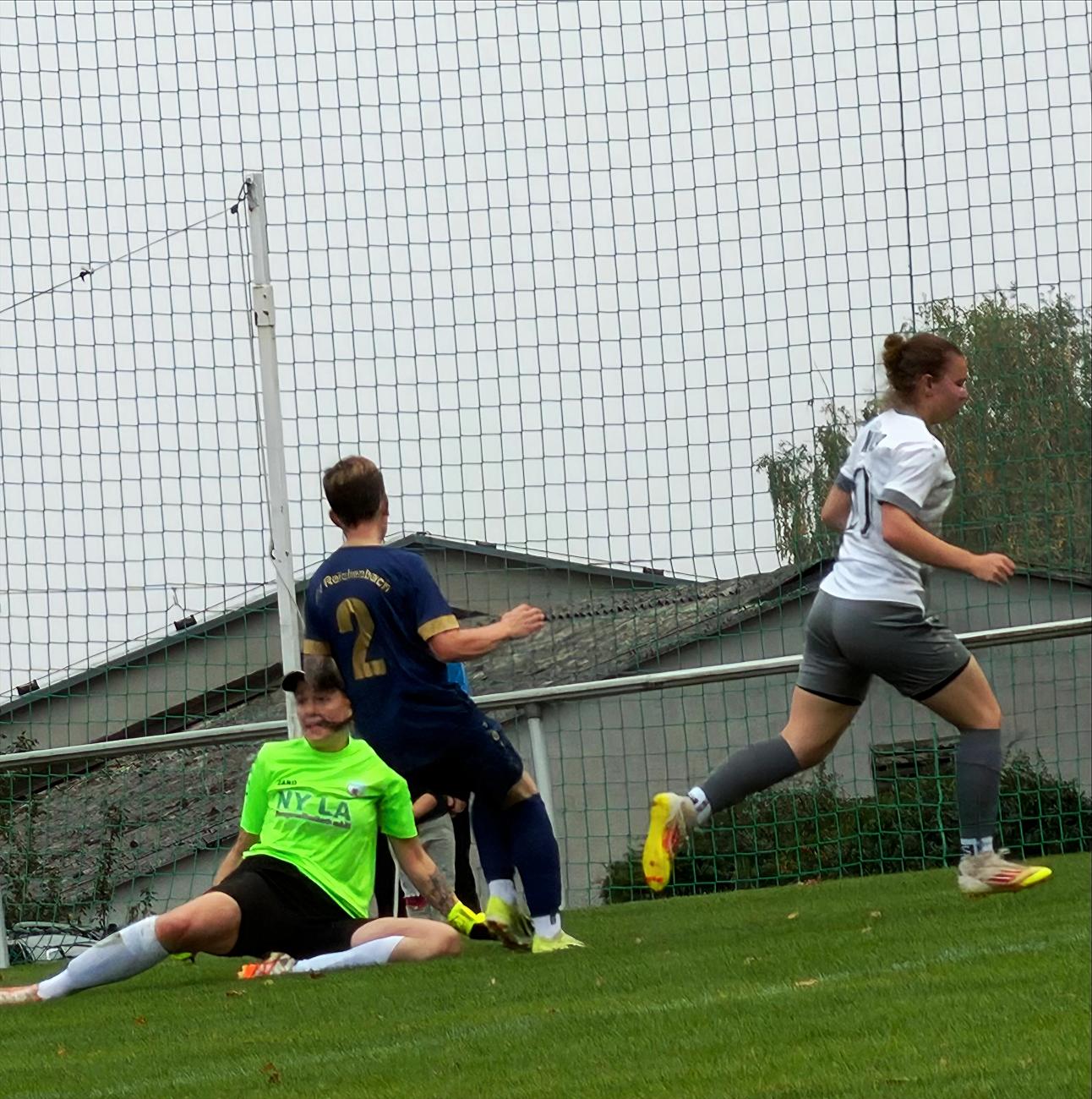 Frauen - Sachsenklasse Frauen Ost - NFV Gelb-Weiß Görlitz 09 vs SpG SV Reichenbach / Seer Wölfe F.C./Holtendorfer SV (2:3)