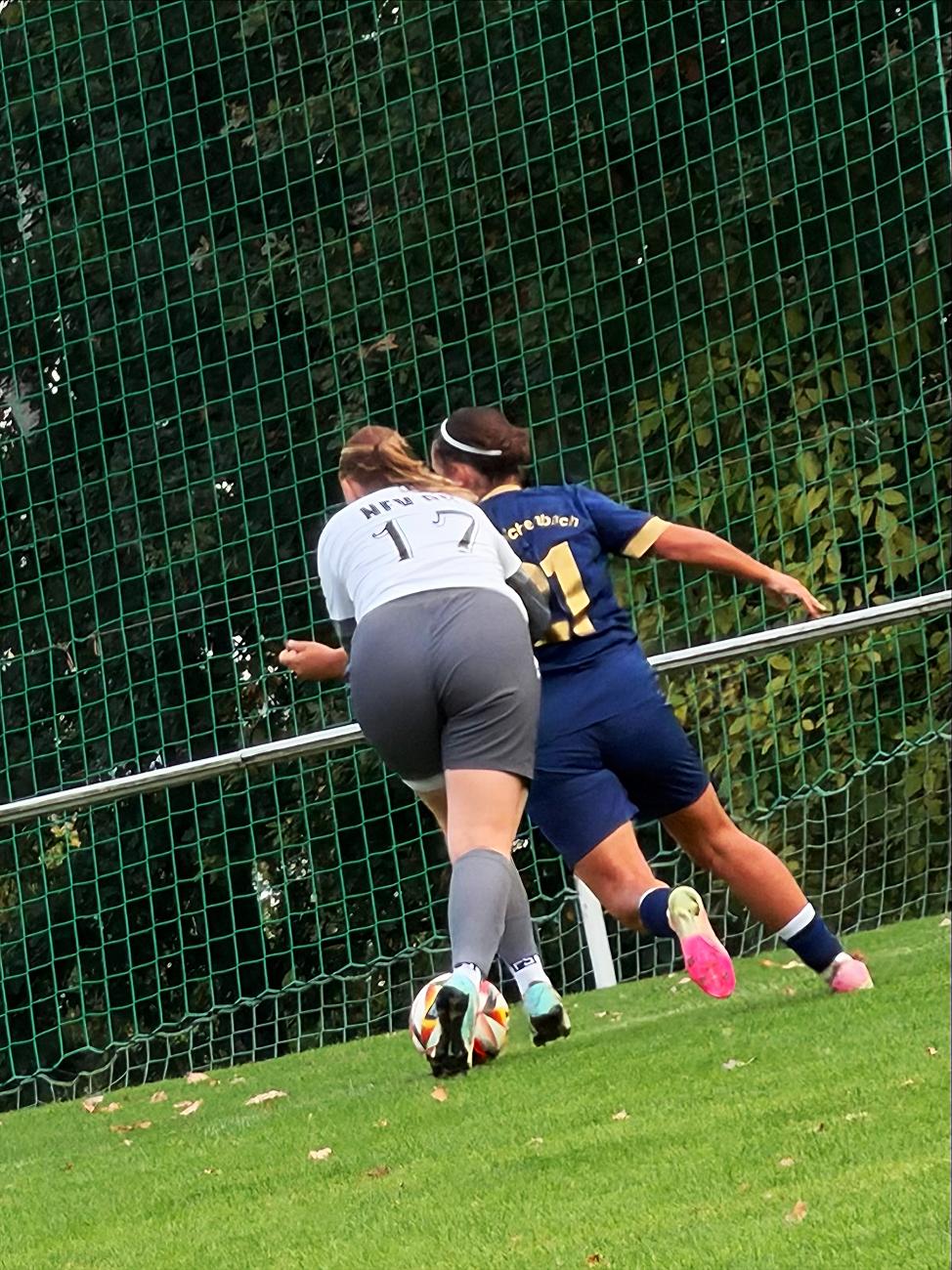 Frauen - Sachsenklasse Frauen Ost - NFV Gelb-Weiß Görlitz 09 vs SpG SV Reichenbach / Seer Wölfe F.C./Holtendorfer SV (2:3)