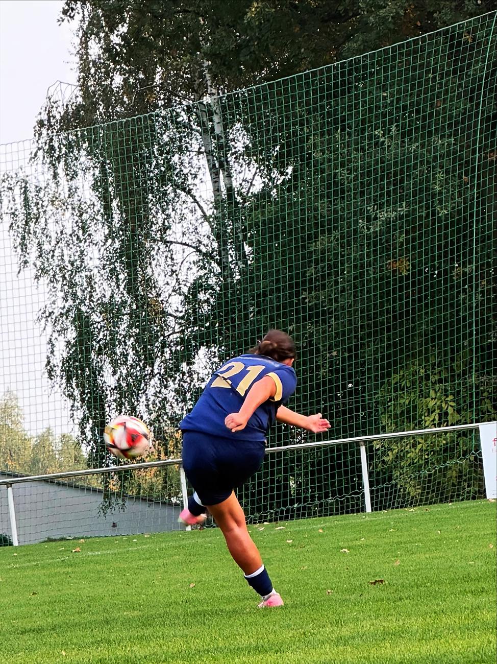 Frauen - Sachsenklasse Frauen Ost - NFV Gelb-Weiß Görlitz 09 vs SpG SV Reichenbach / Seer Wölfe F.C./Holtendorfer SV (2:3)