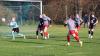 Deutlicher Sieg für SpG NFV Gelb-Weiß Görlitz 09/SV Gebelzig im Frauenfußball  Reichenbach. Die SpG NFV Gelb-Weiß Görlitz 09/SV Gebelzig besiegte am vergangenen Spieltag die SpG SV Reichenbach/SV Königshain/Holtendorfer SV mit 5:1. Zur Halbzeit stand es noch 1:1, doch in der zweiten Hälfte drehten die Gäste auf.  Lena Marie Mikonya brachte den SV Reichenbach in der 20. Minute mit 1:0 in Führung. Jenny Seidel glich in der 37. Minute für die SpG NFV Gelb-Weiß Görlitz 09/SV Gebelzig zum 1:1 aus.  Nach dem Seitenwechsel dominierte Seidel das Spiel und erzielte in der 57. und 60. Minute zwei weitere Treffer, was den Spielstand auf 1:3 erhöhte. Lisette Horter baute die Führung in der 75. Minute auf 1:4 aus. Den Schlusspunkt setzte Klara Robitsch in der 84. Minute zum 1:5-Endstand.  Bereits in der ersten Hälfte, in der 27. Minute, sah Lisa Richter vom SV Reichenbach die Gelbe Karte.  Schiedsrichter Steffen Ott vom SC Großschweidnitz-Löbau leitete die Partie.  Ein besonderer Dank gilt Gerd Fechner für die Bereitstellung der Fotos.