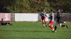 Deutlicher Sieg für SpG NFV Gelb-Weiß Görlitz 09/SV Gebelzig im Frauenfußball  Reichenbach. Die SpG NFV Gelb-Weiß Görlitz 09/SV Gebelzig besiegte am vergangenen Spieltag die SpG SV Reichenbach/SV Königshain/Holtendorfer SV mit 5:1. Zur Halbzeit stand es noch 1:1, doch in der zweiten Hälfte drehten die Gäste auf.  Lena Marie Mikonya brachte den SV Reichenbach in der 20. Minute mit 1:0 in Führung. Jenny Seidel glich in der 37. Minute für die SpG NFV Gelb-Weiß Görlitz 09/SV Gebelzig zum 1:1 aus.  Nach dem Seitenwechsel dominierte Seidel das Spiel und erzielte in der 57. und 60. Minute zwei weitere Treffer, was den Spielstand auf 1:3 erhöhte. Lisette Horter baute die Führung in der 75. Minute auf 1:4 aus. Den Schlusspunkt setzte Klara Robitsch in der 84. Minute zum 1:5-Endstand.  Bereits in der ersten Hälfte, in der 27. Minute, sah Lisa Richter vom SV Reichenbach die Gelbe Karte.  Schiedsrichter Steffen Ott vom SC Großschweidnitz-Löbau leitete die Partie.  Ein besonderer Dank gilt Gerd Fechner für die Bereitstellung der Fotos.