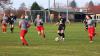 Deutlicher Sieg für SpG NFV Gelb-Weiß Görlitz 09/SV Gebelzig im Frauenfußball  Reichenbach. Die SpG NFV Gelb-Weiß Görlitz 09/SV Gebelzig besiegte am vergangenen Spieltag die SpG SV Reichenbach/SV Königshain/Holtendorfer SV mit 5:1. Zur Halbzeit stand es noch 1:1, doch in der zweiten Hälfte drehten die Gäste auf.  Lena Marie Mikonya brachte den SV Reichenbach in der 20. Minute mit 1:0 in Führung. Jenny Seidel glich in der 37. Minute für die SpG NFV Gelb-Weiß Görlitz 09/SV Gebelzig zum 1:1 aus.  Nach dem Seitenwechsel dominierte Seidel das Spiel und erzielte in der 57. und 60. Minute zwei weitere Treffer, was den Spielstand auf 1:3 erhöhte. Lisette Horter baute die Führung in der 75. Minute auf 1:4 aus. Den Schlusspunkt setzte Klara Robitsch in der 84. Minute zum 1:5-Endstand.  Bereits in der ersten Hälfte, in der 27. Minute, sah Lisa Richter vom SV Reichenbach die Gelbe Karte.  Schiedsrichter Steffen Ott vom SC Großschweidnitz-Löbau leitete die Partie.  Ein besonderer Dank gilt Gerd Fechner für die Bereitstellung der Fotos.