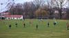 Deutlicher Sieg für SpG NFV Gelb-Weiß Görlitz 09/SV Gebelzig im Frauenfußball  Reichenbach. Die SpG NFV Gelb-Weiß Görlitz 09/SV Gebelzig besiegte am vergangenen Spieltag die SpG SV Reichenbach/SV Königshain/Holtendorfer SV mit 5:1. Zur Halbzeit stand es noch 1:1, doch in der zweiten Hälfte drehten die Gäste auf.  Lena Marie Mikonya brachte den SV Reichenbach in der 20. Minute mit 1:0 in Führung. Jenny Seidel glich in der 37. Minute für die SpG NFV Gelb-Weiß Görlitz 09/SV Gebelzig zum 1:1 aus.  Nach dem Seitenwechsel dominierte Seidel das Spiel und erzielte in der 57. und 60. Minute zwei weitere Treffer, was den Spielstand auf 1:3 erhöhte. Lisette Horter baute die Führung in der 75. Minute auf 1:4 aus. Den Schlusspunkt setzte Klara Robitsch in der 84. Minute zum 1:5-Endstand.  Bereits in der ersten Hälfte, in der 27. Minute, sah Lisa Richter vom SV Reichenbach die Gelbe Karte.  Schiedsrichter Steffen Ott vom SC Großschweidnitz-Löbau leitete die Partie.  Ein besonderer Dank gilt Gerd Fechner für die Bereitstellung der Fotos.
