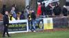 Deutlicher Sieg für SpG NFV Gelb-Weiß Görlitz 09/SV Gebelzig im Frauenfußball  Reichenbach. Die SpG NFV Gelb-Weiß Görlitz 09/SV Gebelzig besiegte am vergangenen Spieltag die SpG SV Reichenbach/SV Königshain/Holtendorfer SV mit 5:1. Zur Halbzeit stand es noch 1:1, doch in der zweiten Hälfte drehten die Gäste auf.  Lena Marie Mikonya brachte den SV Reichenbach in der 20. Minute mit 1:0 in Führung. Jenny Seidel glich in der 37. Minute für die SpG NFV Gelb-Weiß Görlitz 09/SV Gebelzig zum 1:1 aus.  Nach dem Seitenwechsel dominierte Seidel das Spiel und erzielte in der 57. und 60. Minute zwei weitere Treffer, was den Spielstand auf 1:3 erhöhte. Lisette Horter baute die Führung in der 75. Minute auf 1:4 aus. Den Schlusspunkt setzte Klara Robitsch in der 84. Minute zum 1:5-Endstand.  Bereits in der ersten Hälfte, in der 27. Minute, sah Lisa Richter vom SV Reichenbach die Gelbe Karte.  Schiedsrichter Steffen Ott vom SC Großschweidnitz-Löbau leitete die Partie.  Ein besonderer Dank gilt Gerd Fechner für die Bereitstellung der Fotos.