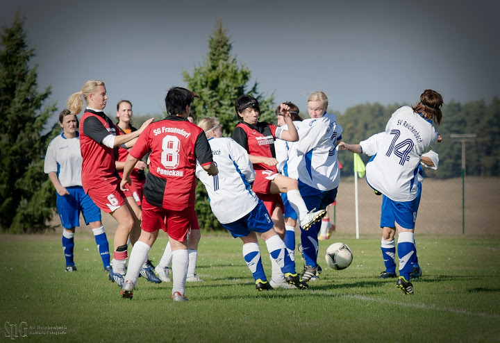 Fußball-Frauen – SpG Frauendorf/Ponickau/Tettau : SpG SV Reichenbach (3:0) am 13. Oktober 2013, Fotos: Mario Pohl
