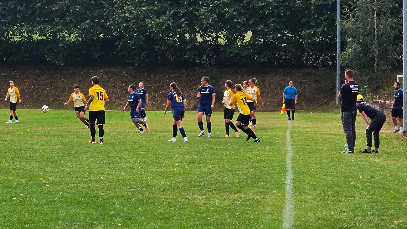 Radefelder SV souverän in der ersten Sachsen-Pokal-Runde in Reichenbach
