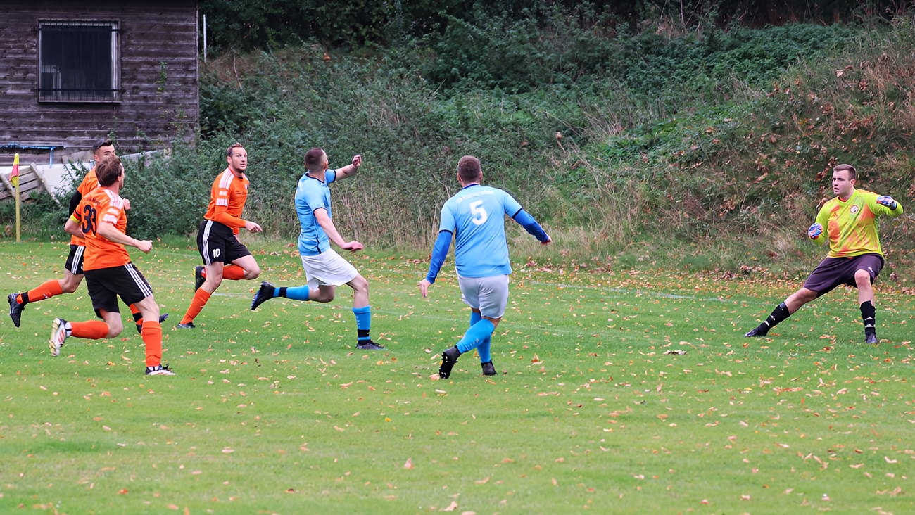 SpG SV Reichenbach/LSV Friedersdorf 9er vs SpG SV Arnsdorf-Hilbersdorf 9er Endstand 2:4, Bilder: Gerd Fechner