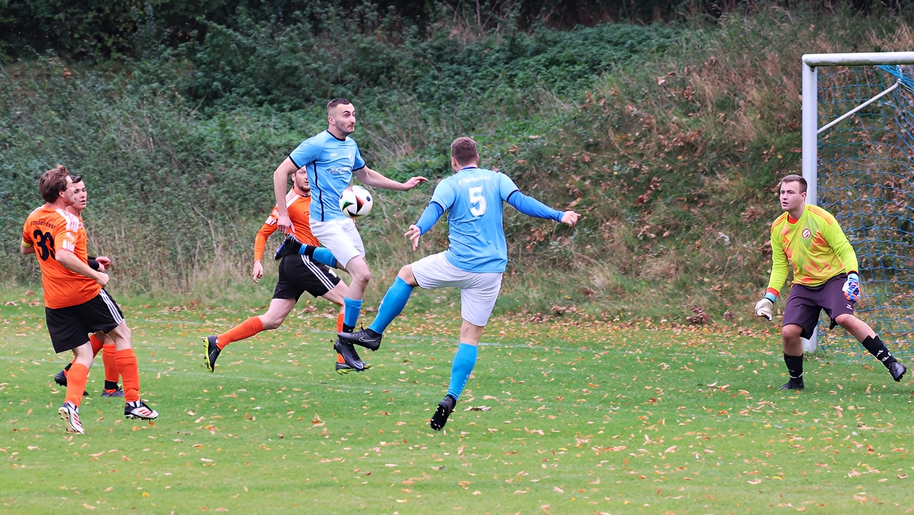 SpG SV Reichenbach/LSV Friedersdorf 9er vs SpG SV Arnsdorf-Hilbersdorf 9er Endstand 2:4, Bilder: Gerd Fechner