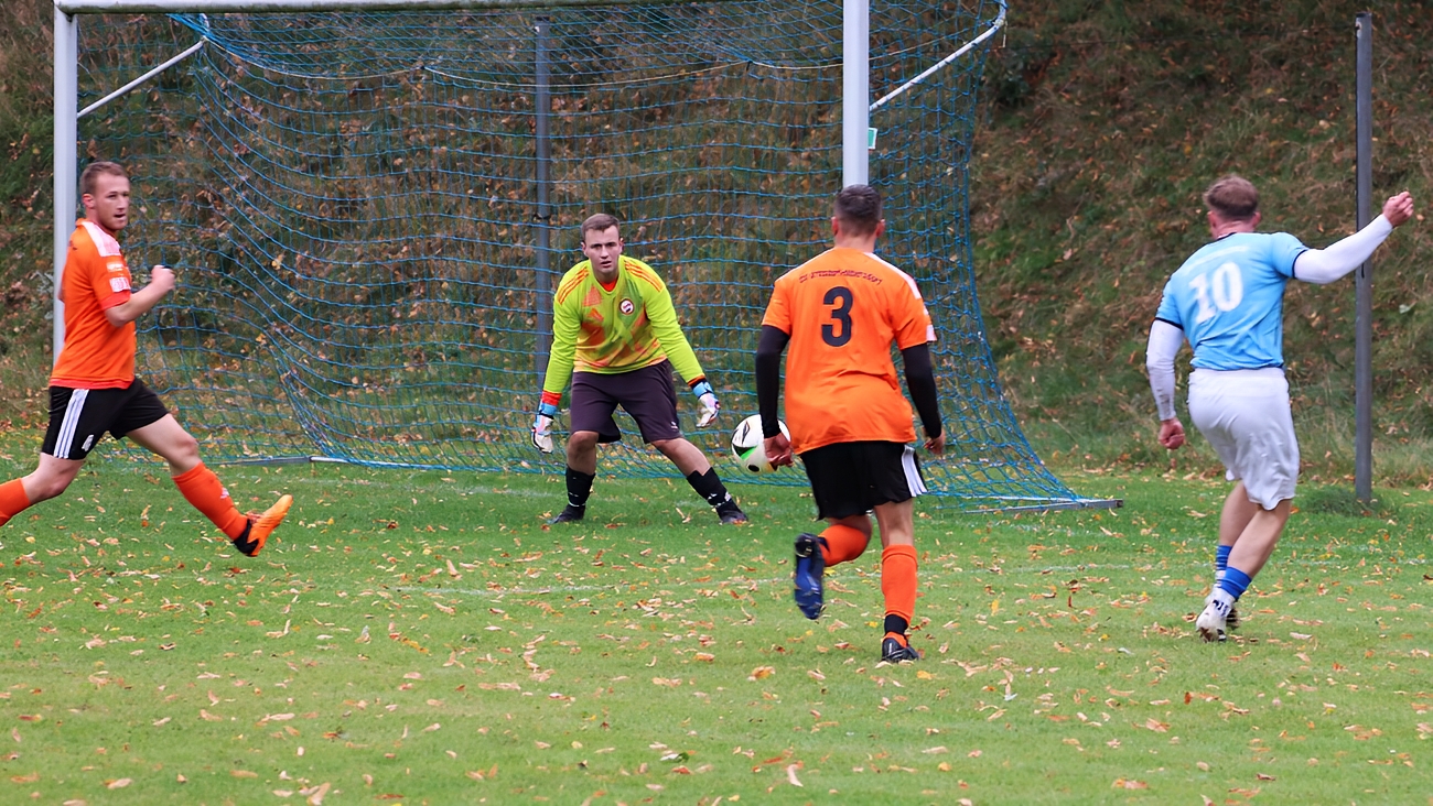 SpG SV Reichenbach/LSV Friedersdorf 9er vs SpG SV Arnsdorf-Hilbersdorf 9er Endstand 2:4, Bilder: Gerd Fechner